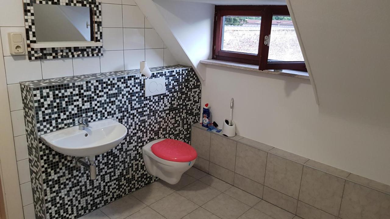 Handwerker Unterkunft Monteurzimmer Mit Gemeinschaftsbad In Brebach 사르브루켄 외부 사진